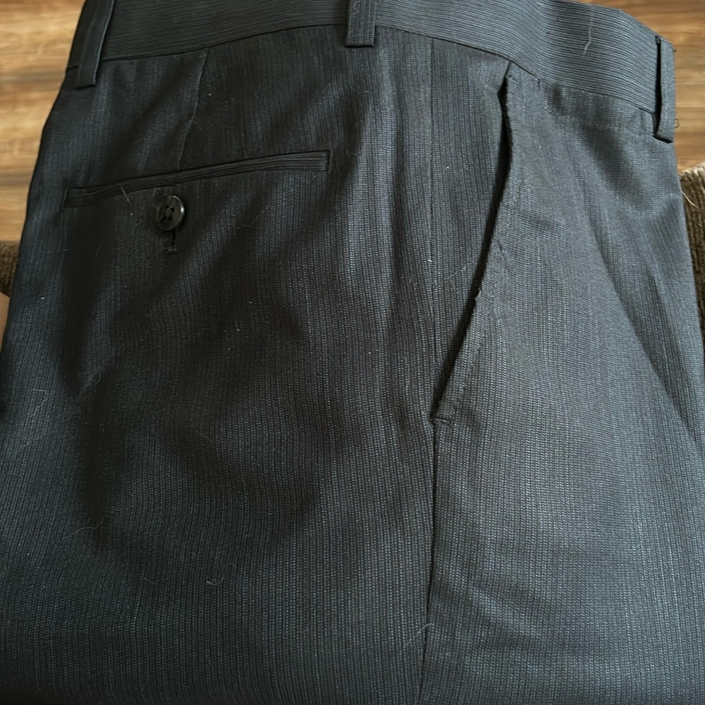 Men’s Navy dress pants - 30x32 - EUC